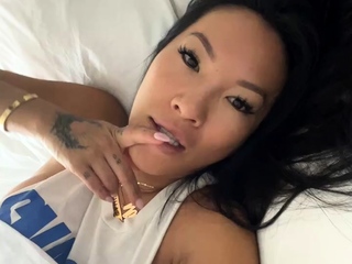 Amateur Asian Webcam Strip Masturbation