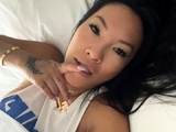 Amateur Asian Webcam Strip Masturbation