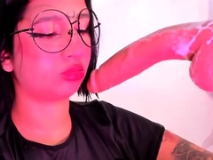 Cute amateur webcam teen girl toying pussy on webcam