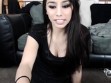 Amateur webcam toying wet pussy
